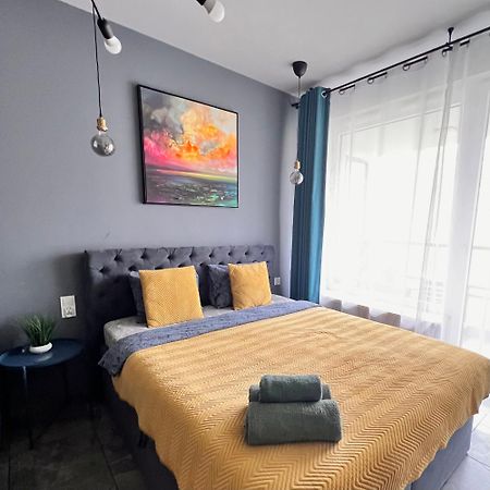 Stylowe Studio Krzemieniecka, Metro Slodowiec, Free Parking By Cosmo Spirit Varşovia Exterior foto